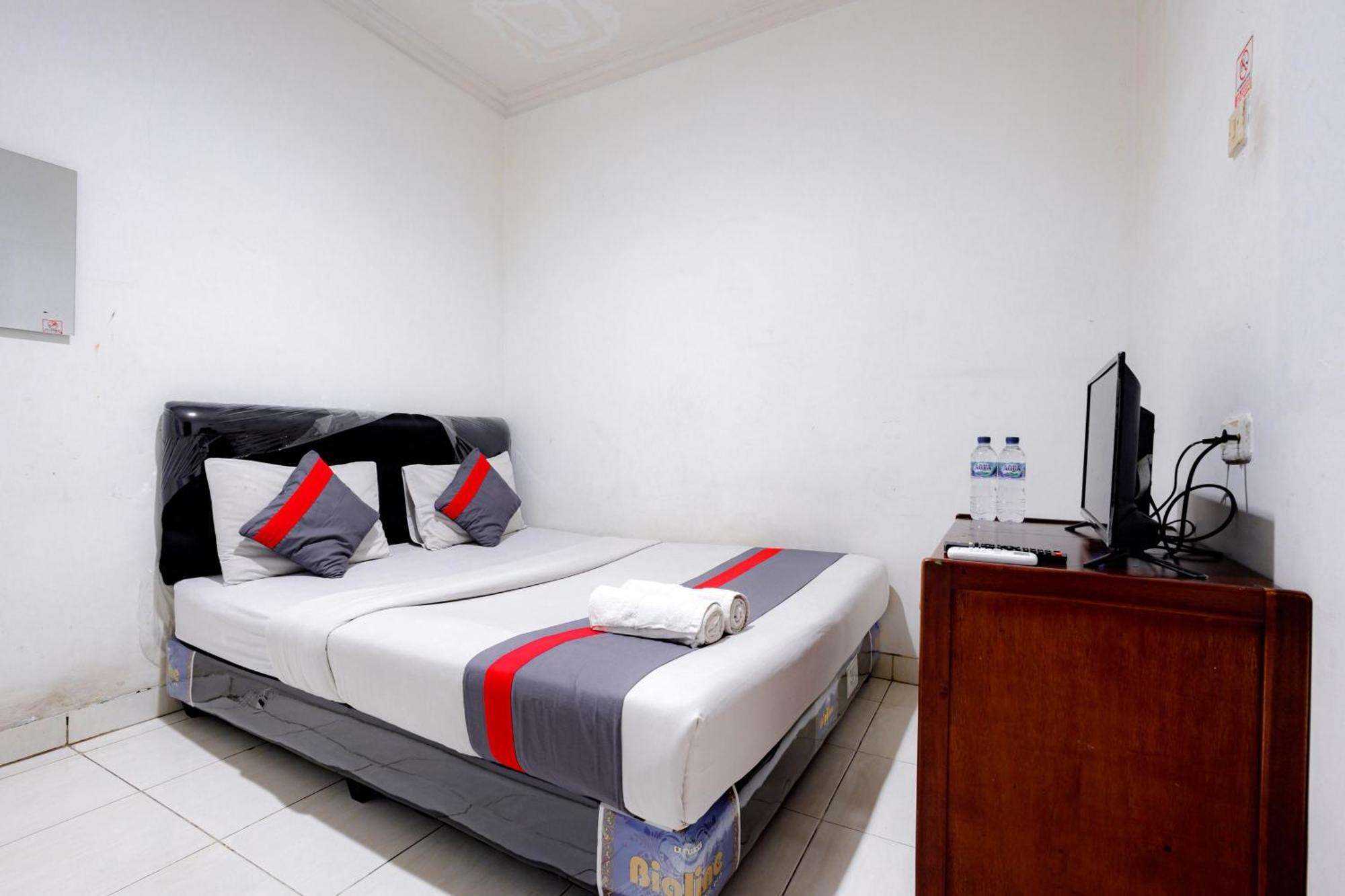 J&B Rooms Tomang Jakarta Mitra Reddoorz Extérieur photo